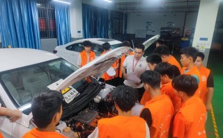 新能源汽车维修技工学校-新能源汽车维修学校哪个好？