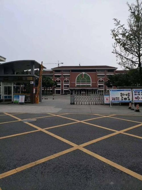 崇州职业中学招生要求,四川省崇州市职业中专学校 概况-第2张图片-职教招生网 崇州职业中学招生要求,四川省崇州市职业中专学校 概况-第2张图片-职教招生网