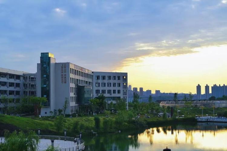 南充市技工学校招生电话-南充市技工学校官方网站?-第2张图片-职教招生网 南充市技工学校招生电话-南充市技工学校官方网站?-第2张图片-职教招生网