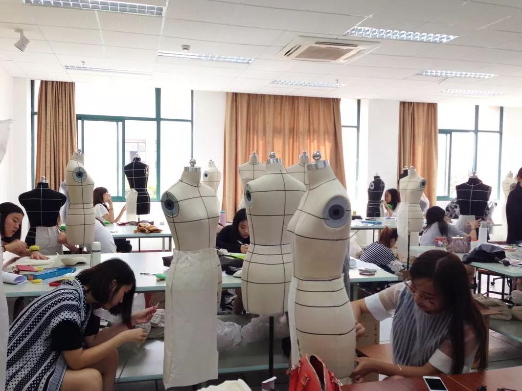 服装设计专业有哪些_服装设计专业是什么专业方向-第2张图片-职教招生网 服装设计专业有哪些_服装设计专业是什么专业方向-第2张图片-职教招生网