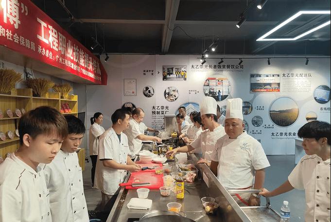 河南烹饪专业的中专有哪些-河南烹饪中专学校?-第5张图片-职教招生网 河南烹饪专业的中专有哪些-河南烹饪中专学校?-第5张图片-职教招生网