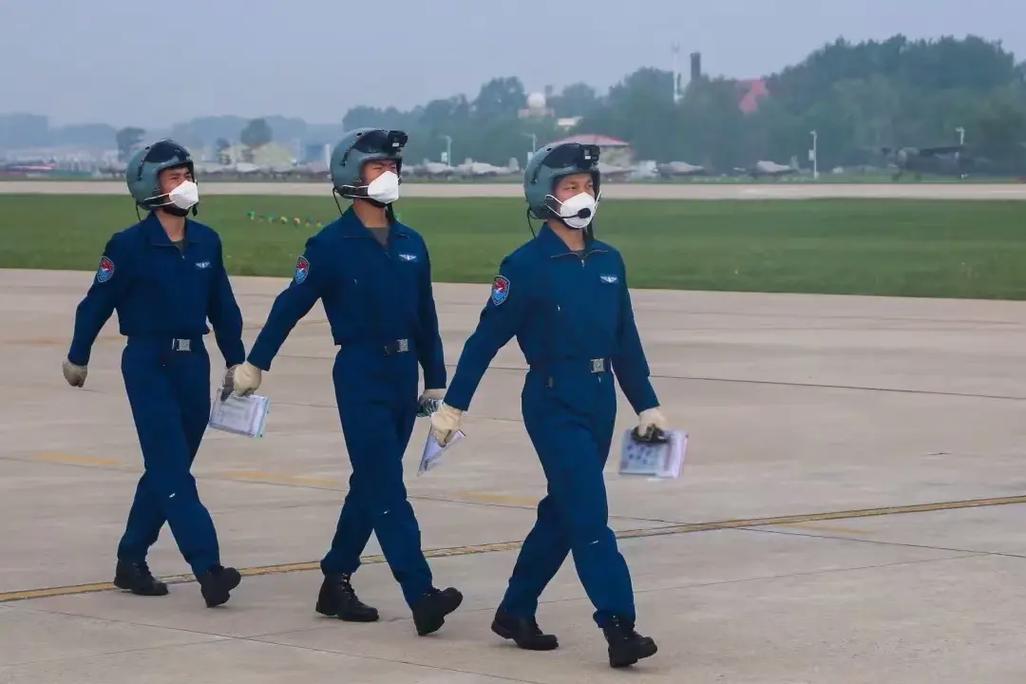四川青少年航空学校招生,四川青少年航空学校招生简章-第3张图片-职教招生网 四川青少年航空学校招生,四川青少年航空学校招生简章-第3张图片-职教招生网